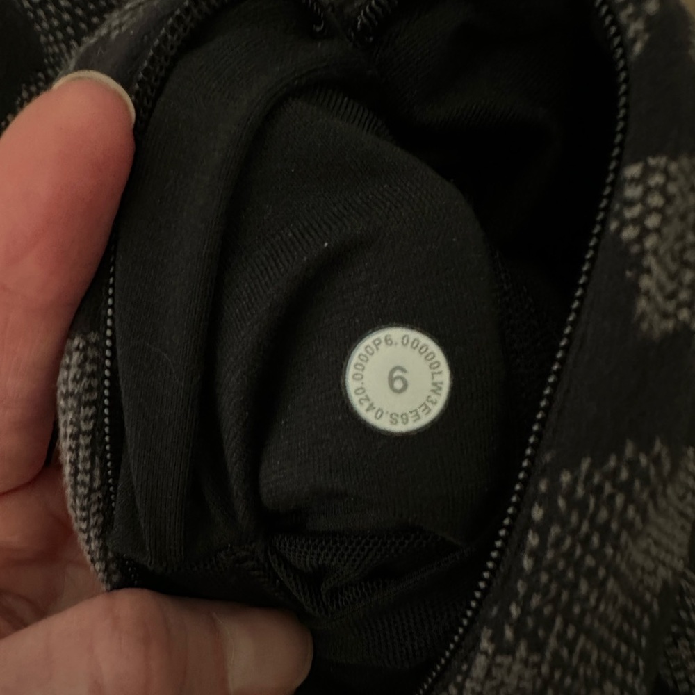 Lululemon Run Briskly 1/2 Zip in Heritage Camo Jacquard Black Lunar Rock - Picture 6 of 6